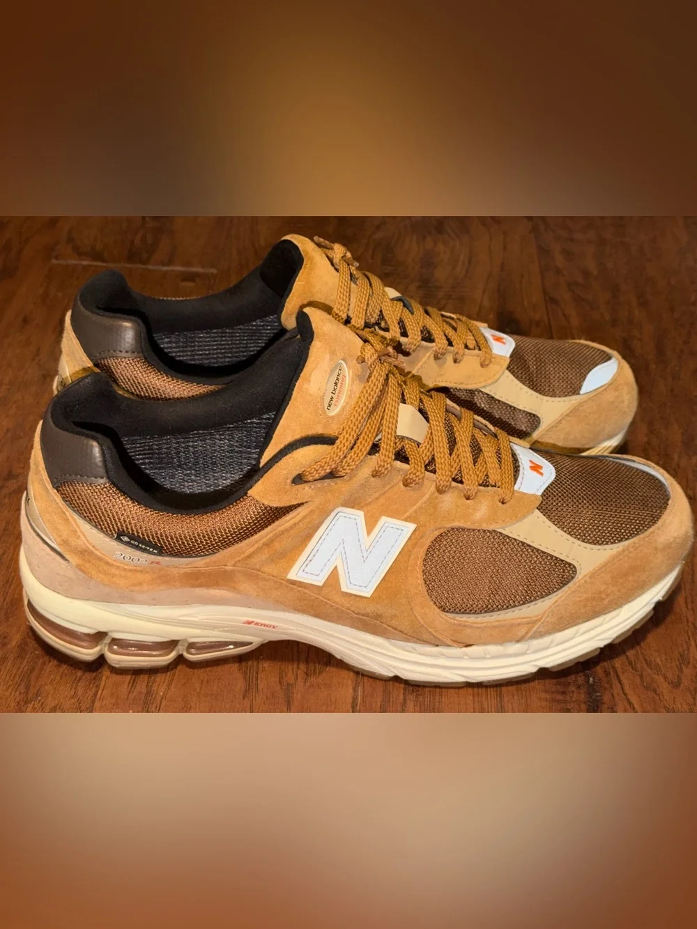 New Balance 2002R GORE-TEX Tobacco
